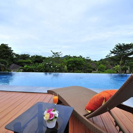 Dusit Talai Resort Nong Nam Daeng Extérieur photo