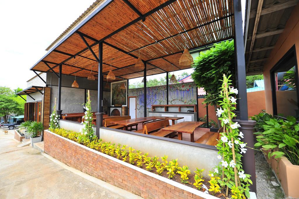 Dusit Talai Resort Nong Nam Daeng Extérieur photo