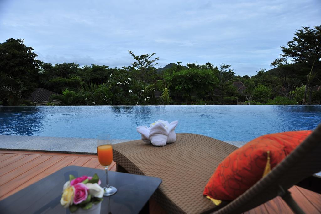 Dusit Talai Resort Nong Nam Daeng Extérieur photo
