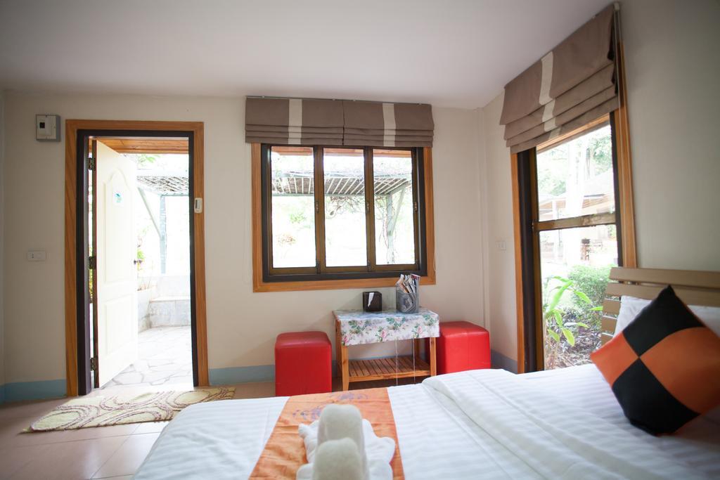 Dusit Talai Resort Nong Nam Daeng Extérieur photo