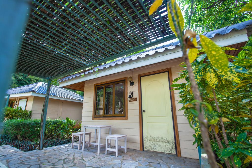 Dusit Talai Resort Nong Nam Daeng Extérieur photo