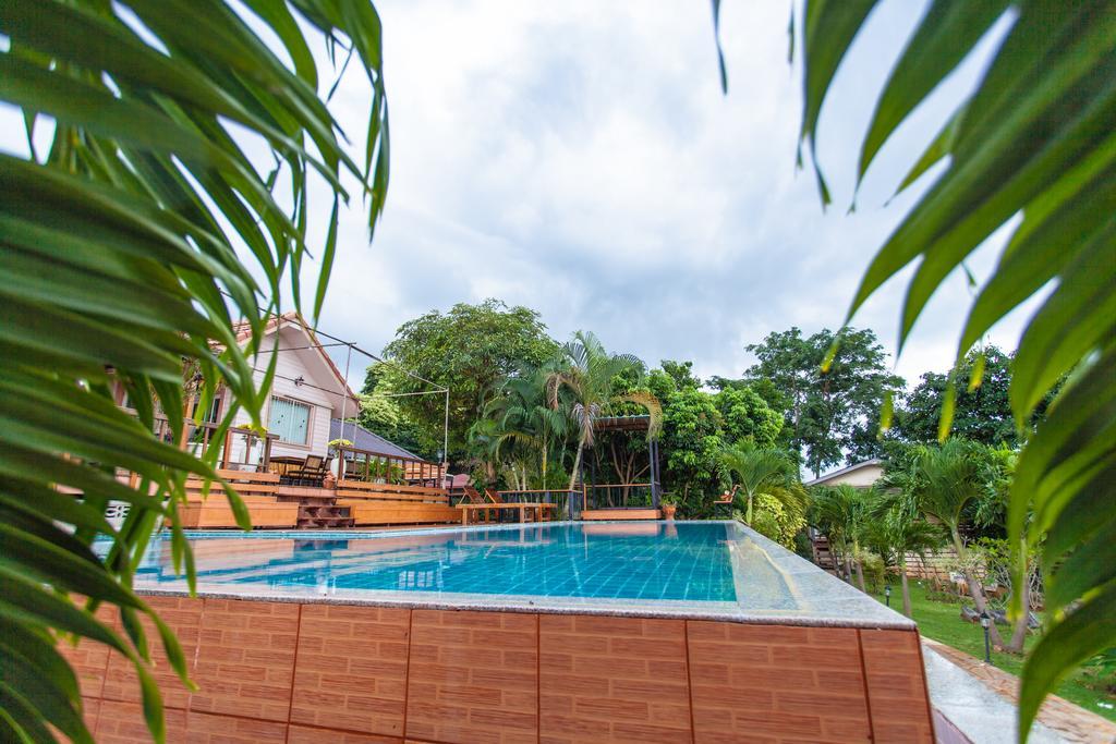 Dusit Talai Resort Nong Nam Daeng Extérieur photo
