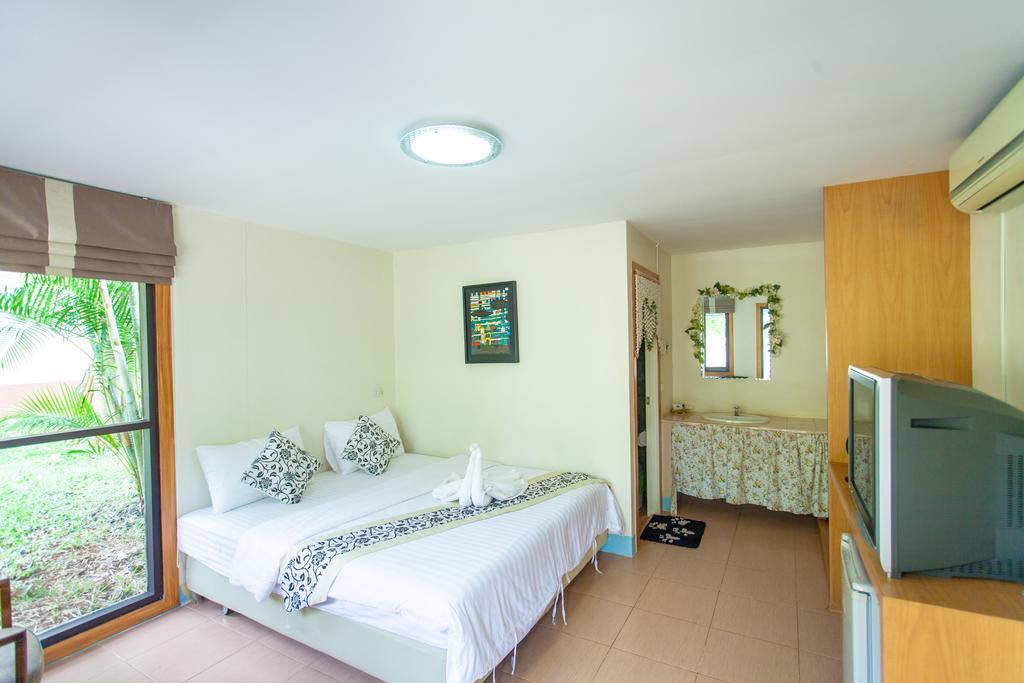 Dusit Talai Resort Nong Nam Daeng Extérieur photo