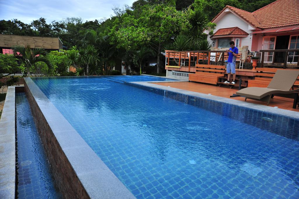 Dusit Talai Resort Nong Nam Daeng Extérieur photo