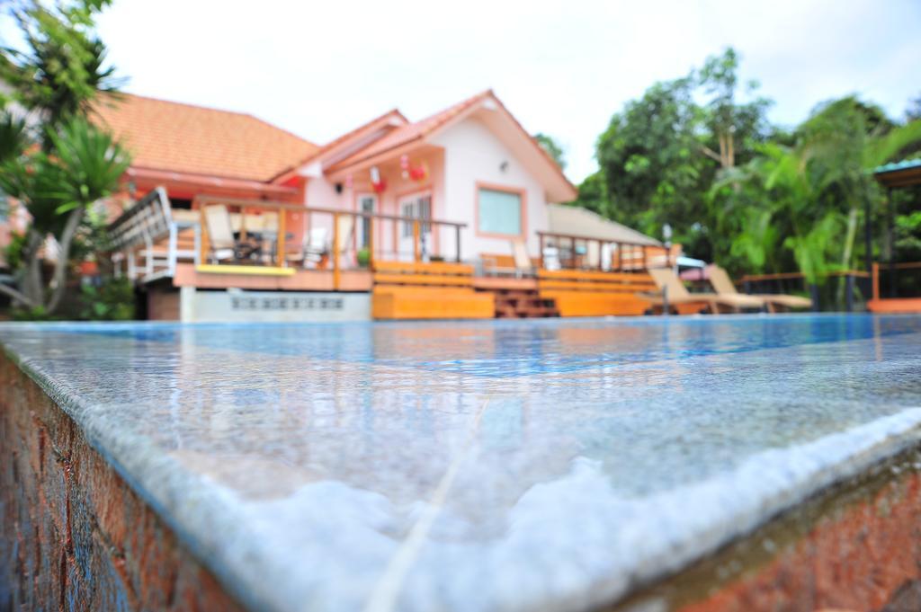 Dusit Talai Resort Nong Nam Daeng Extérieur photo