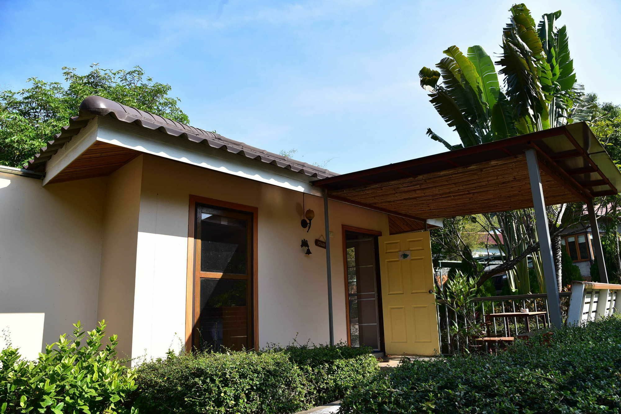 Dusit Talai Resort Nong Nam Daeng Extérieur photo