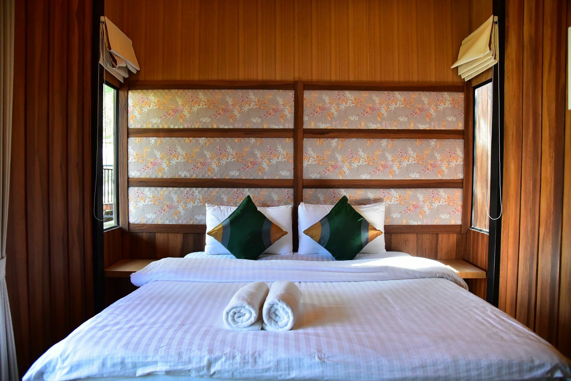 Dusit Talai Resort Nong Nam Daeng Extérieur photo