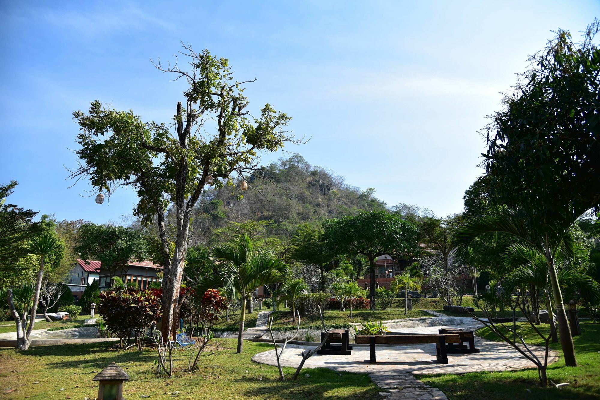 Dusit Talai Resort Nong Nam Daeng Extérieur photo
